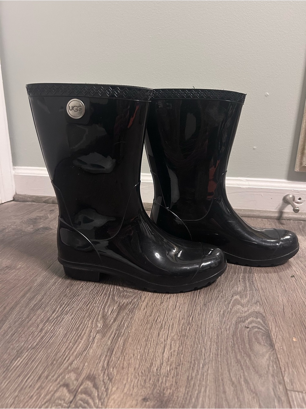 UGG Black Glossy Mid-Calf Rain Boots